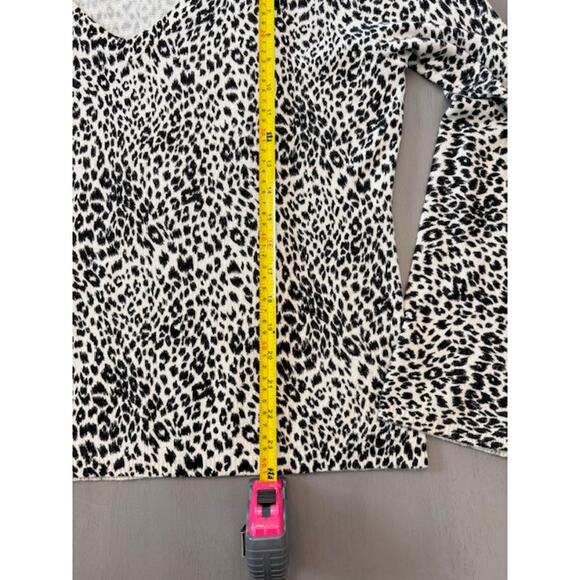 Josephine Chaus Leopard Print Sweater Women's XL Ultra Soft V-Neck White Black - Picture 9 of 11